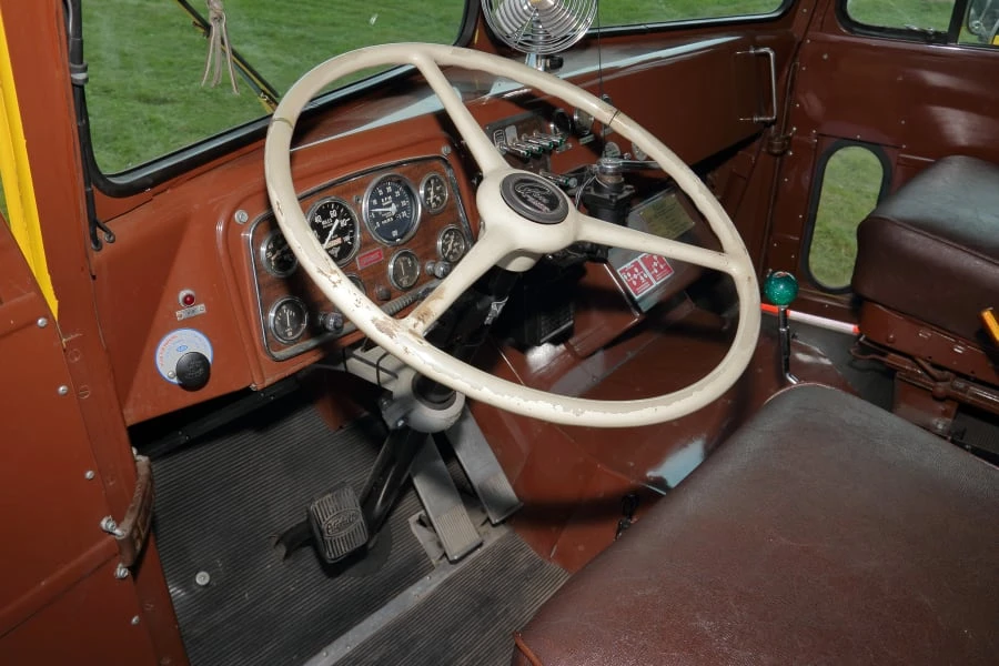 1948 Peterbilt - Image 24 of 31