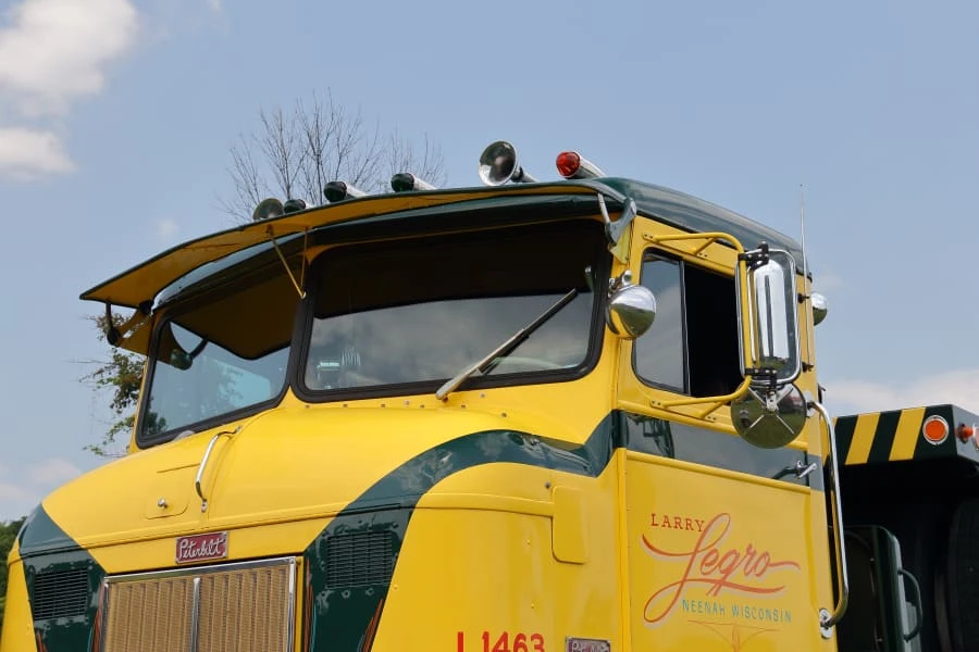 1948 Peterbilt - Image 9 of 31