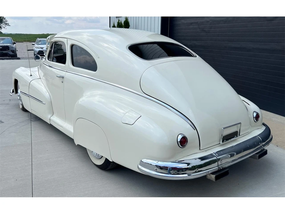 1948 Pontiac - Image 3 of 31