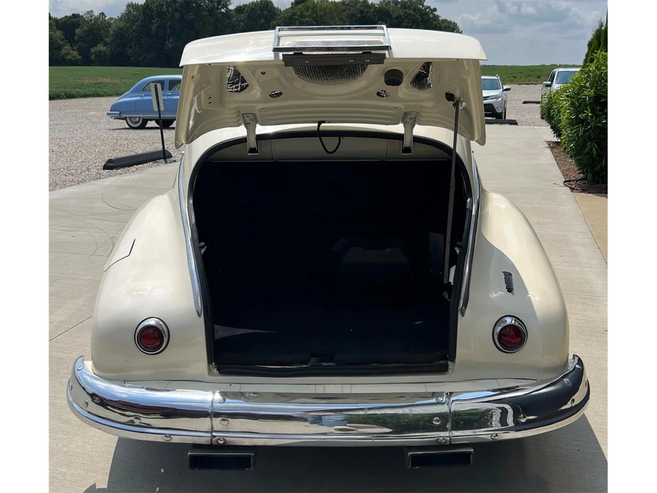 1948 Pontiac - Image 9 of 31