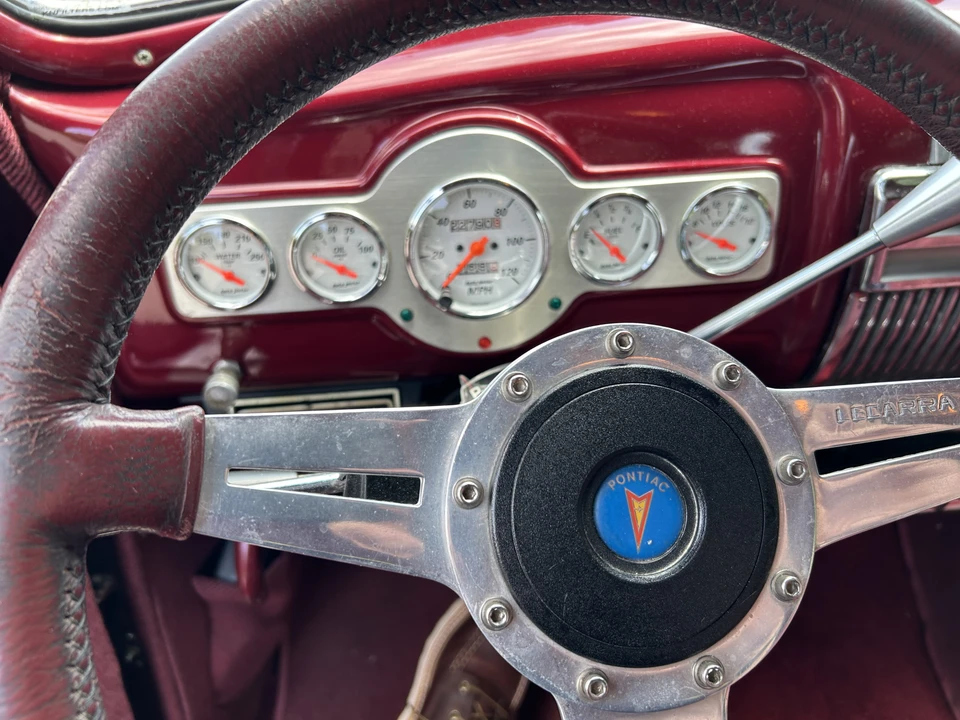 1948 Pontiac Chieftain - Image 10 of 11