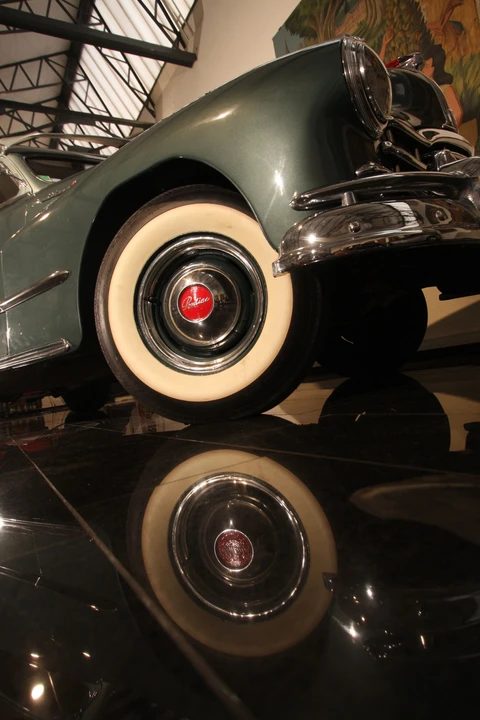 1948 Pontiac - Image 4 of 12