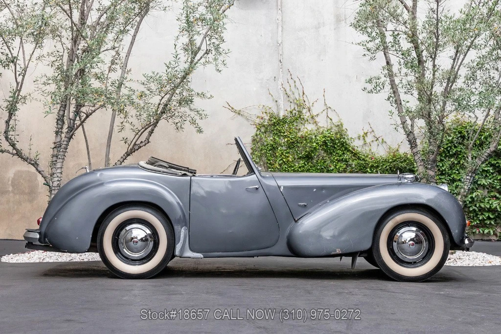 1948 Triumph 1800 Roadster - Image 4 of 12