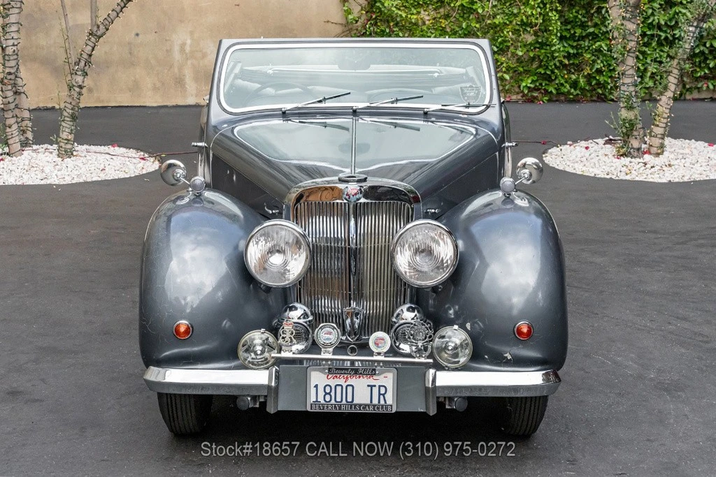 1948 Triumph 1800 Roadster - Image 2 of 12