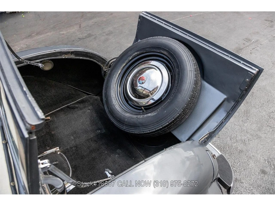 1948 Triumph 1800 Roadster - Image 27 of 31