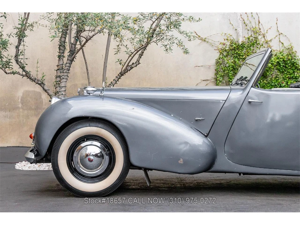 1948 Triumph 1800 Roadster - Image 17 of 31