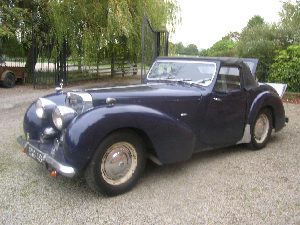 1948 Triumph 1800 Roadster - Image 2 of 4