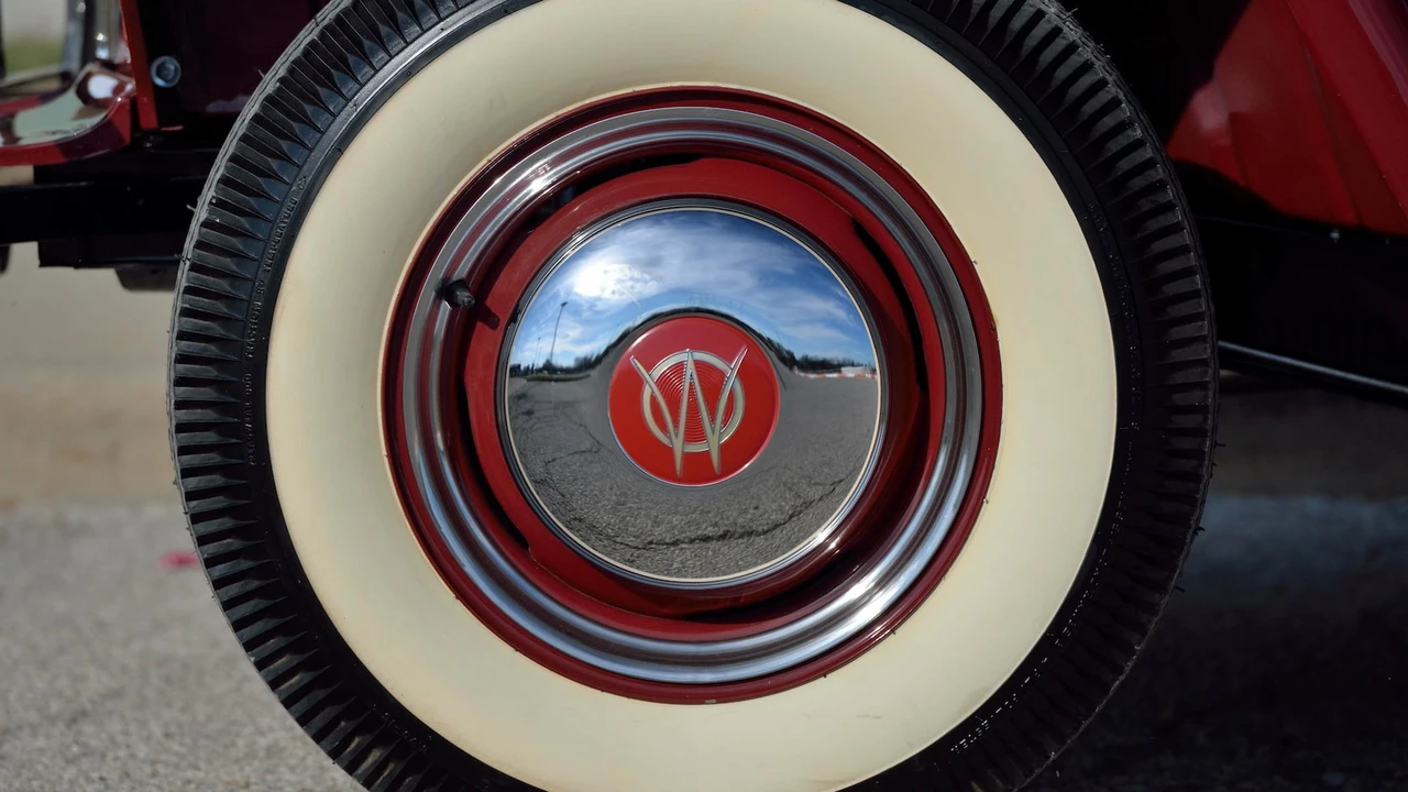 1948 Willys Jeepster - Image 15 of 27