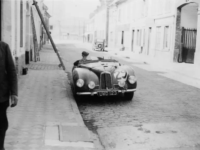 1949 Aston Martin DB1 & DB2 & DB2/4 & DB Mark III - Image 29 of 31