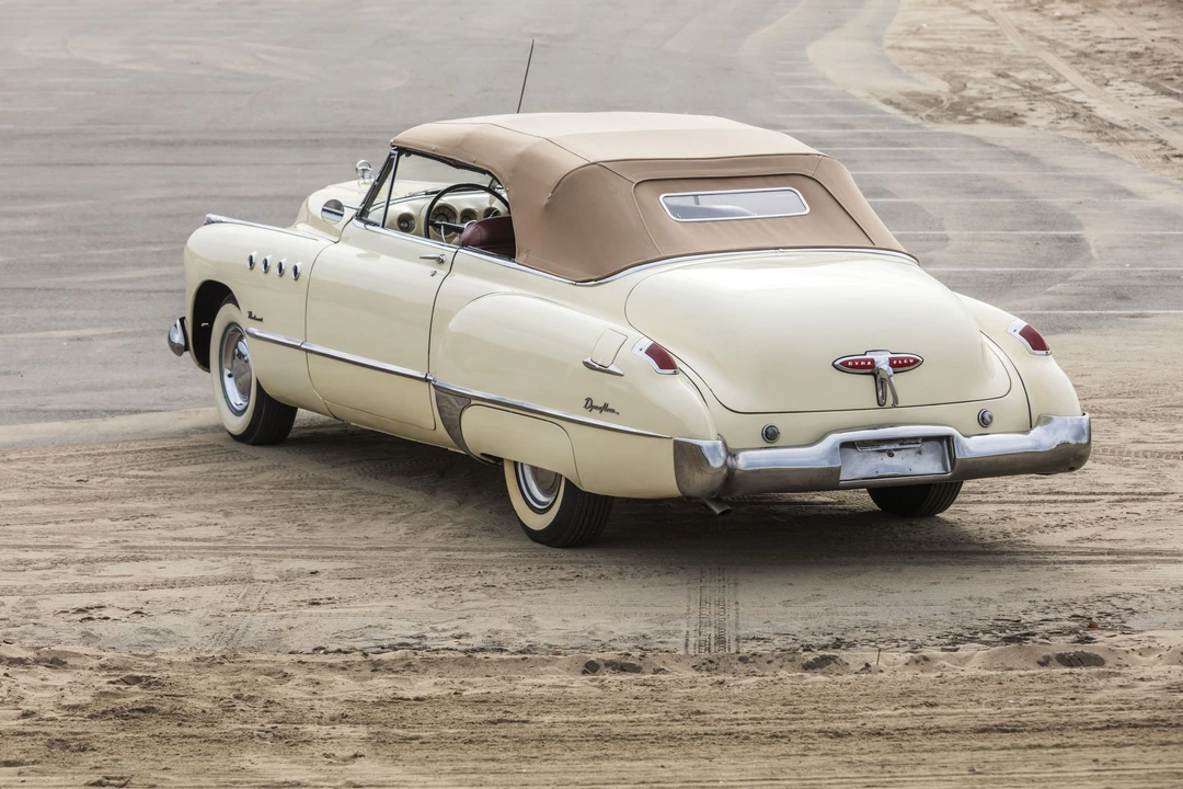 1949 Buick Roadmaster - Image 13 of 31
