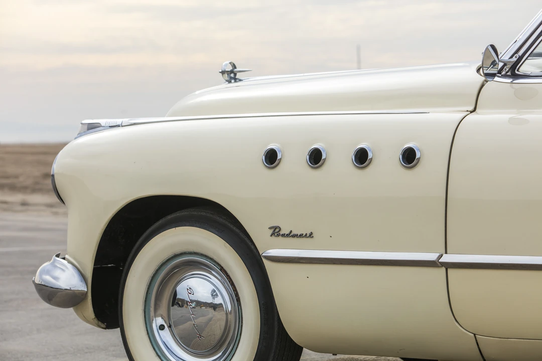 1949 Buick Roadmaster - Image 17 of 31