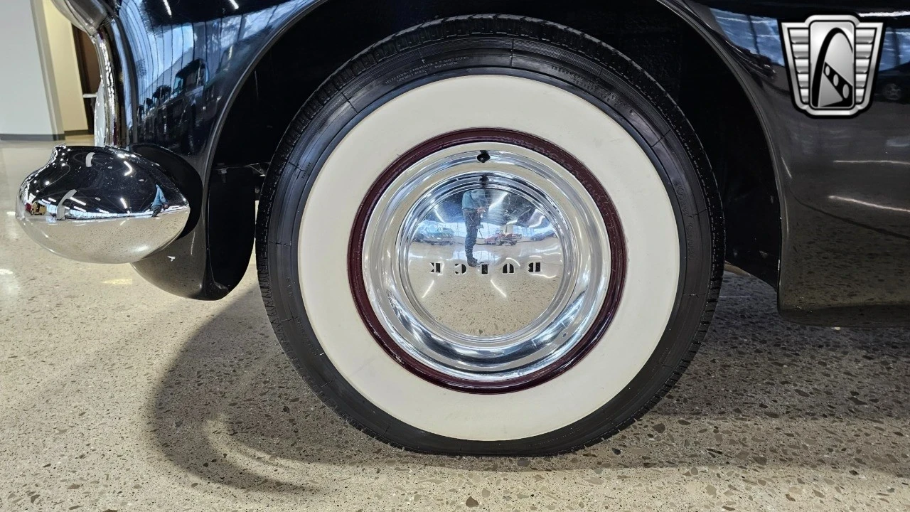 1949 Buick Roadmaster - Image 8 of 12