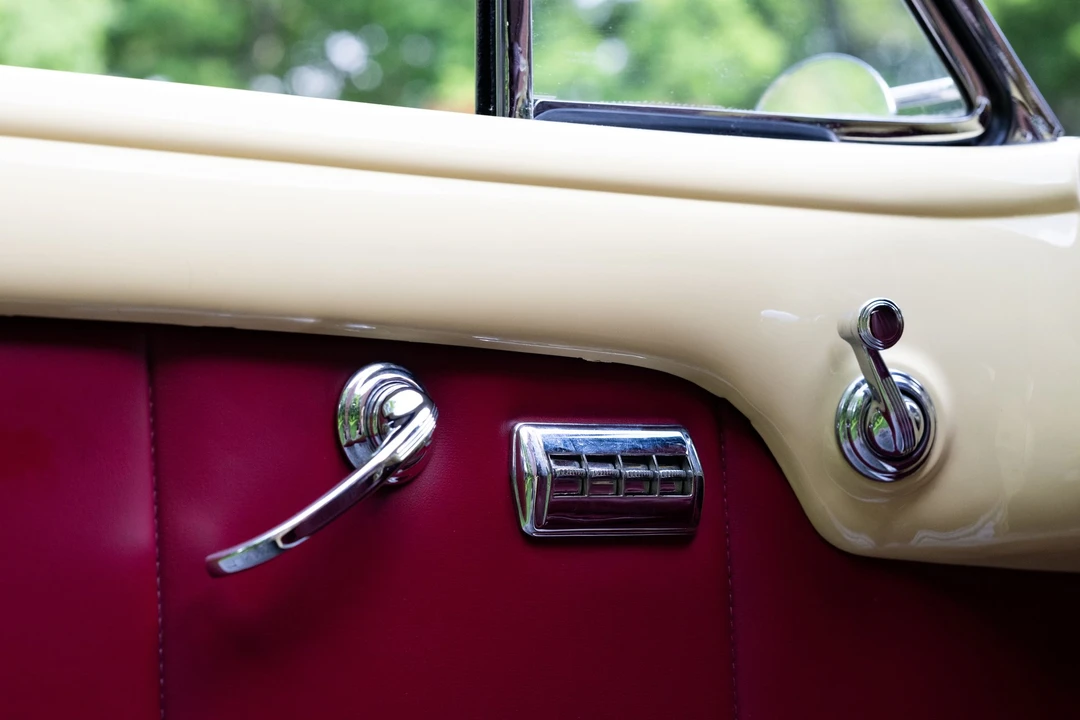 1949 Buick Roadmaster - Image 17 of 31