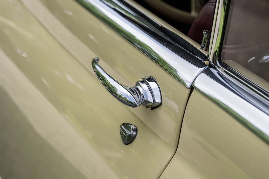 1949 Buick Roadmaster - Image 7 of 31