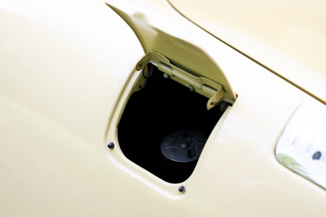 1949 Buick Roadmaster - Image 16 of 31