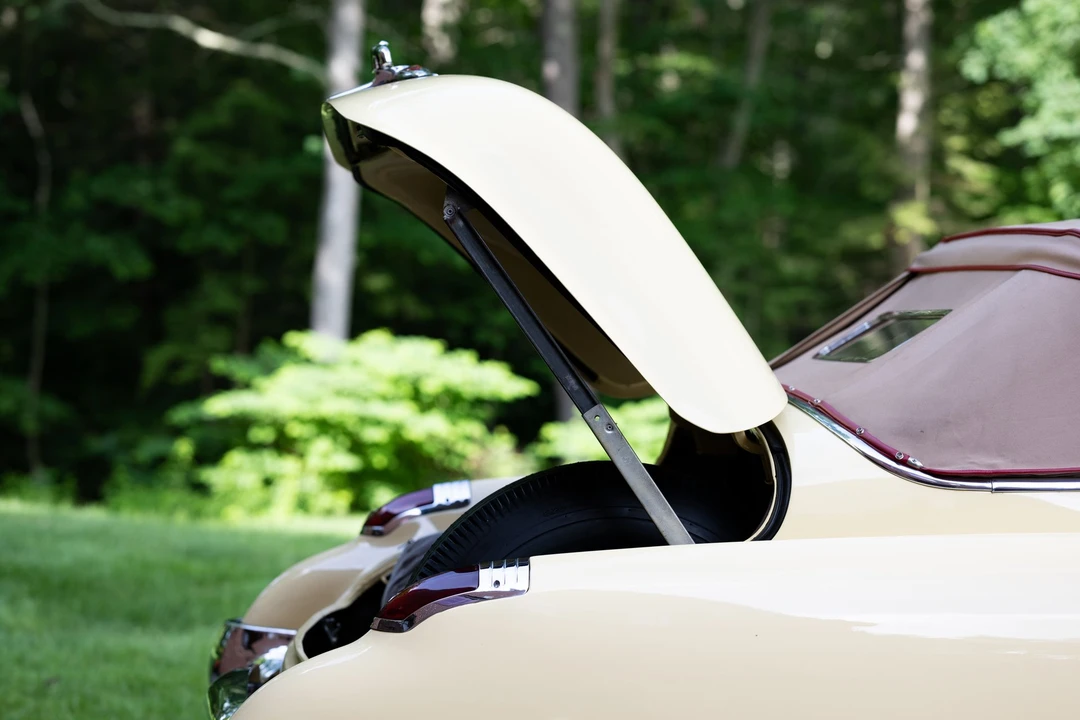 1949 Buick Roadmaster - Image 14 of 31
