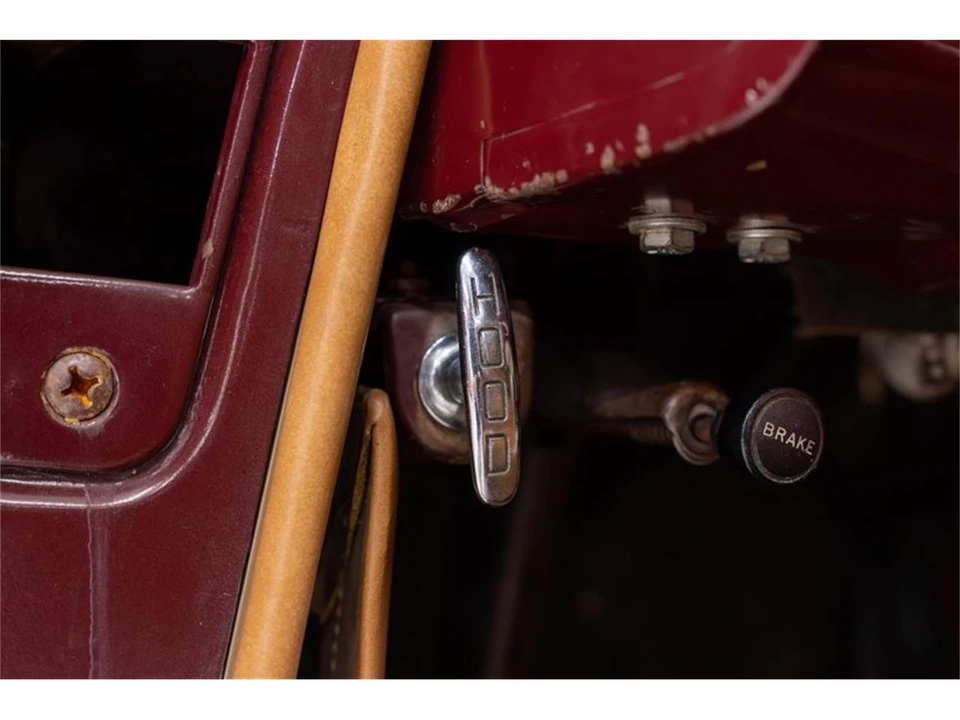 1949 Buick Roadmaster - Image 22 of 31