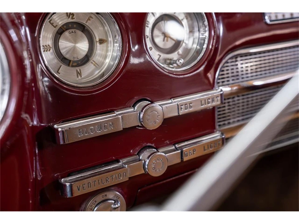 1949 Buick Roadmaster - Image 20 of 31