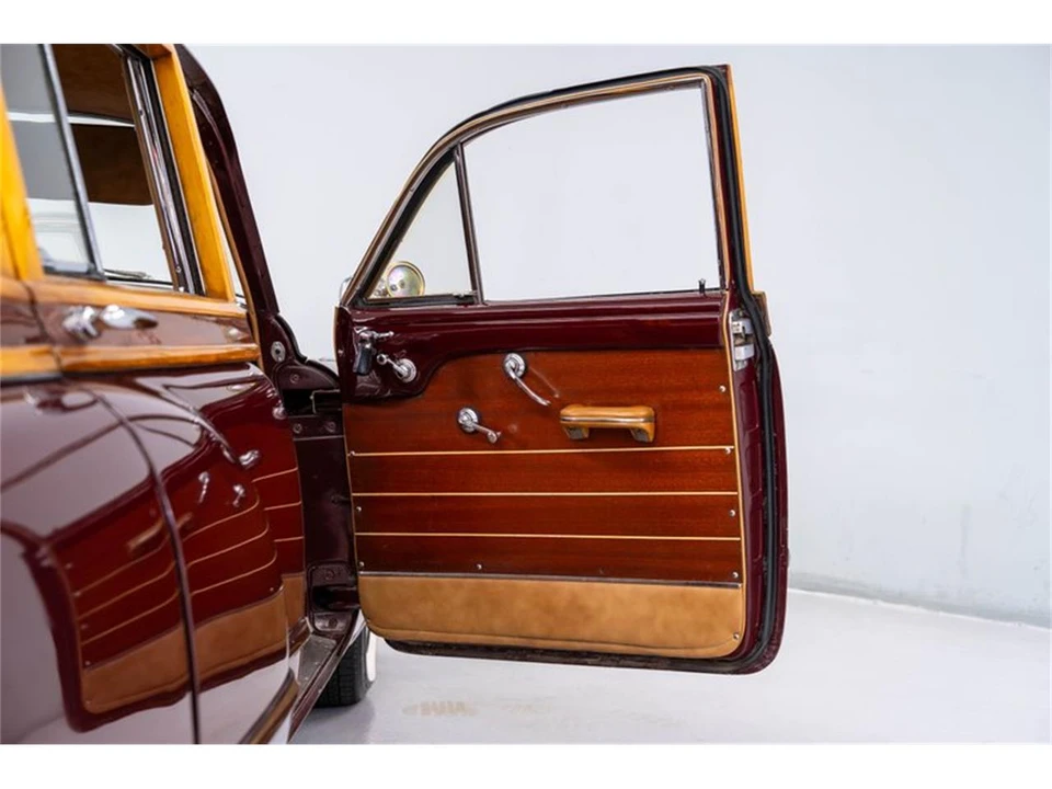 1949 Buick Roadmaster - Image 10 of 31