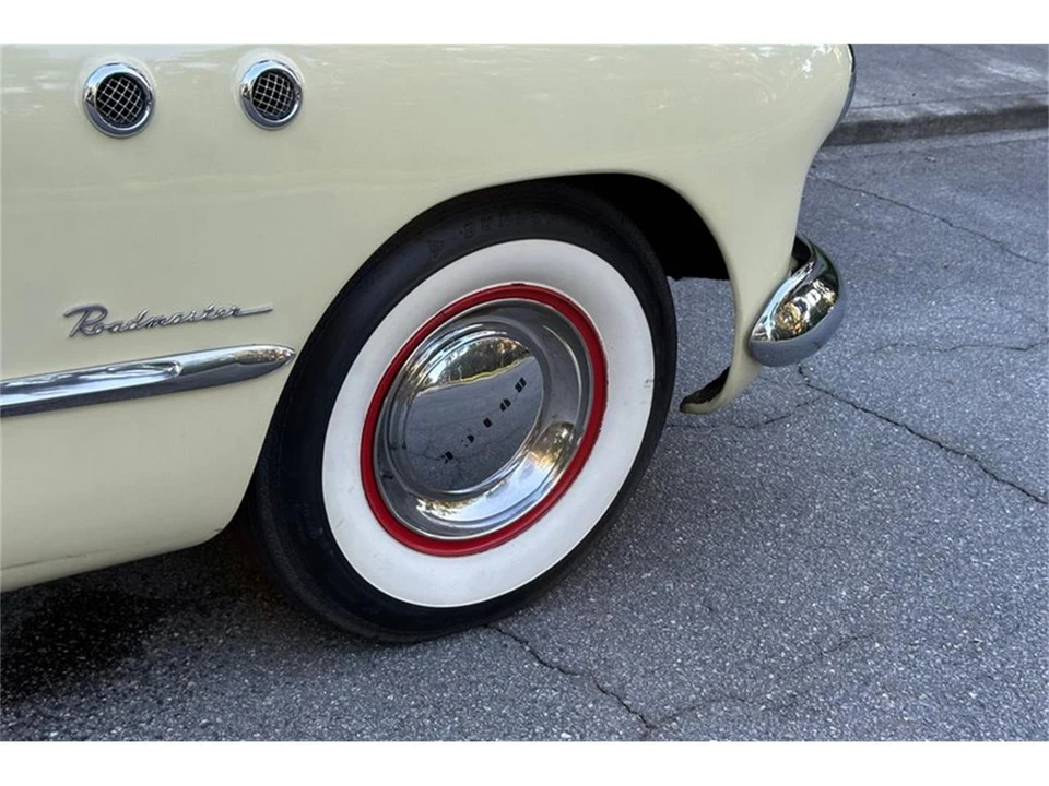 1949 Buick Roadmaster - Image 9 of 31