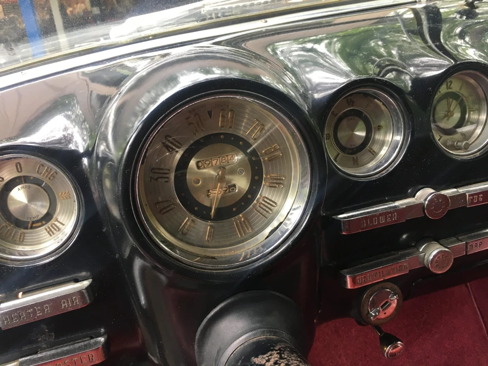 1949 Buick Roadmaster - Image 15 of 31