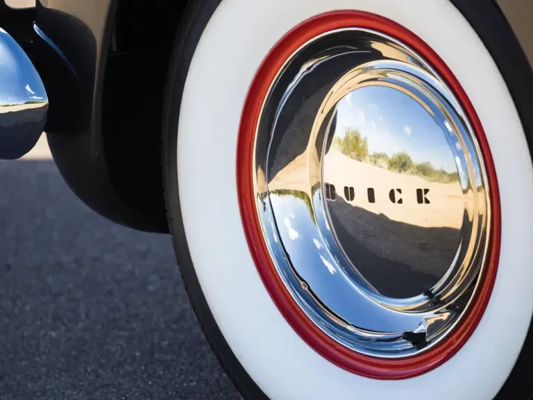 1949 Buick Roadmaster - Image 10 of 18