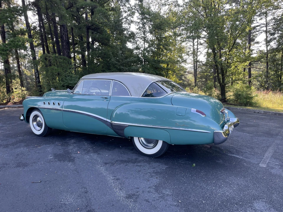 1949 Buick Roadmaster - Image 10 of 31