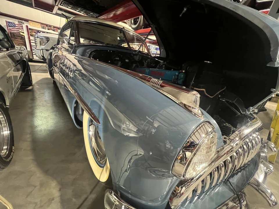 1949 Buick Roadmaster - Image 11 of 31