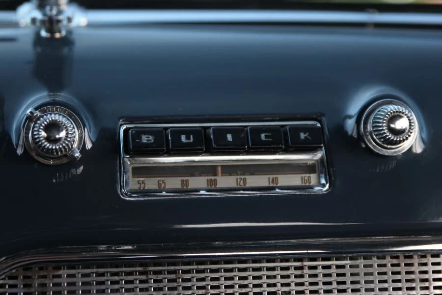 1949 Buick Roadmaster - Image 5 of 10