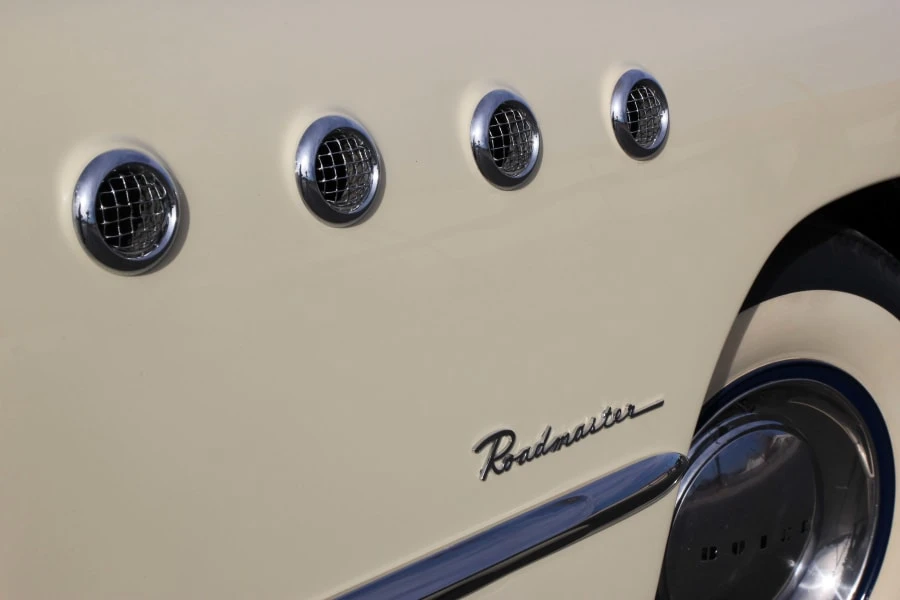 1949 Buick Roadmaster - Image 8 of 10
