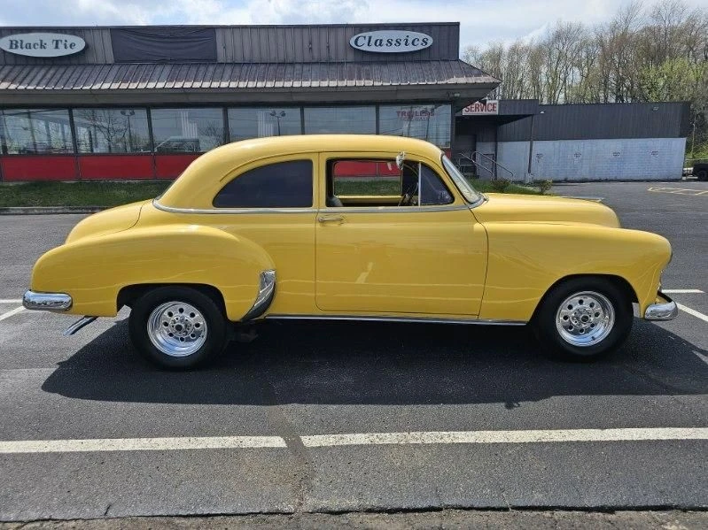 1949 Chevrolet Special & Deluxe & Fleetline - Image 4 of 31