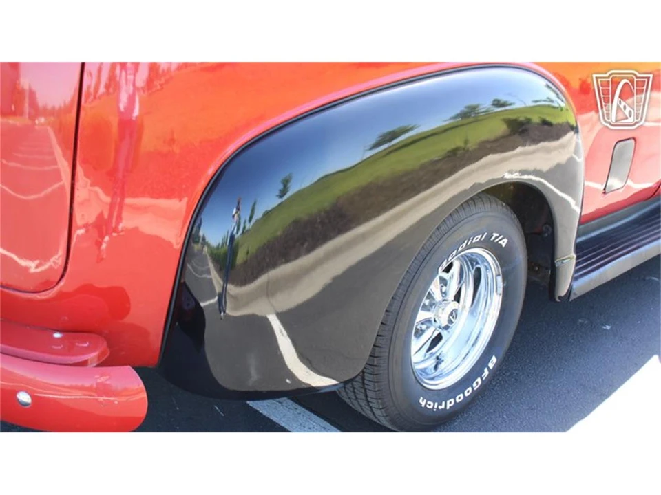 1949 Chevrolet Suburban 3rd Gen - Image 6 of 31
