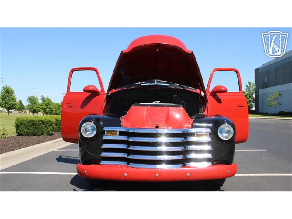 1949 Chevrolet Suburban 3rd Gen - Image 4 of 31