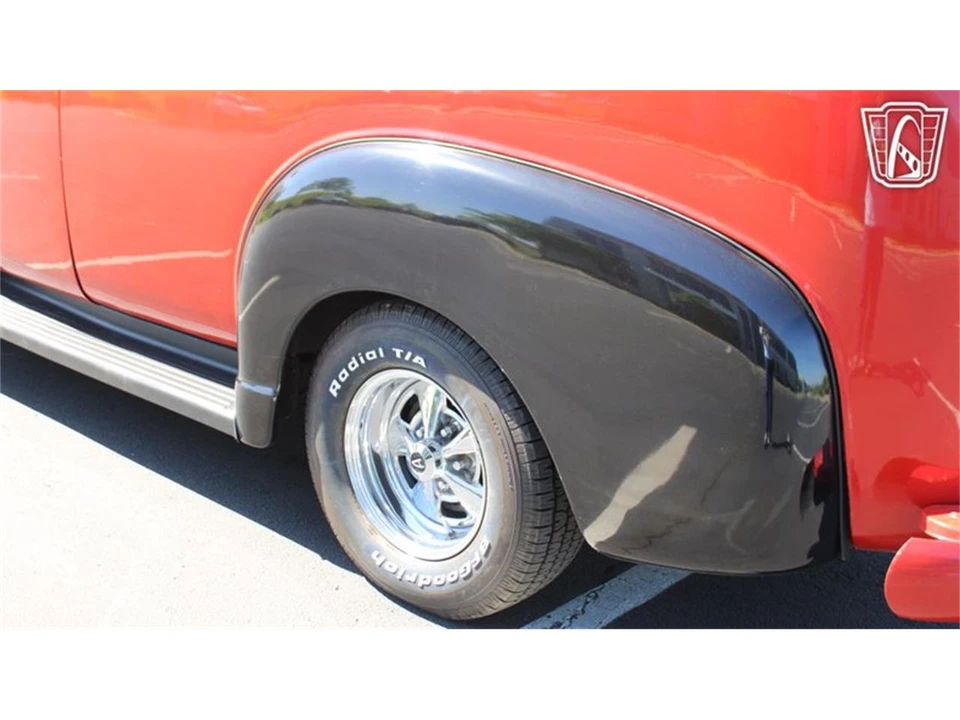 1949 Chevrolet Suburban 3rd Gen - Image 5 of 31