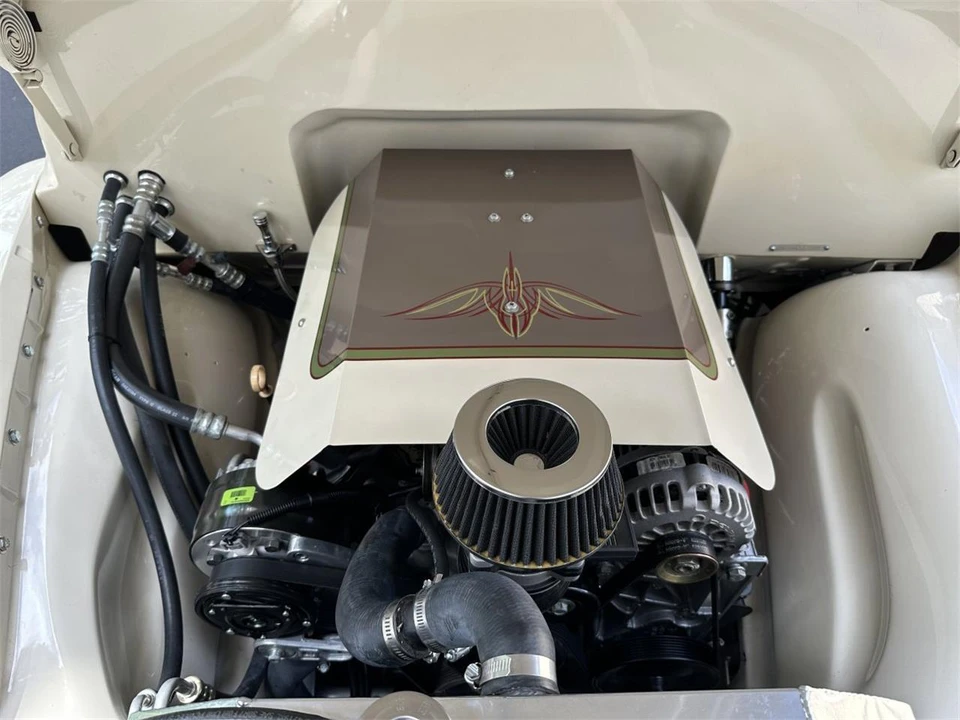 1949 Chevrolet Suburban 3rd Gen - Image 17 of 31