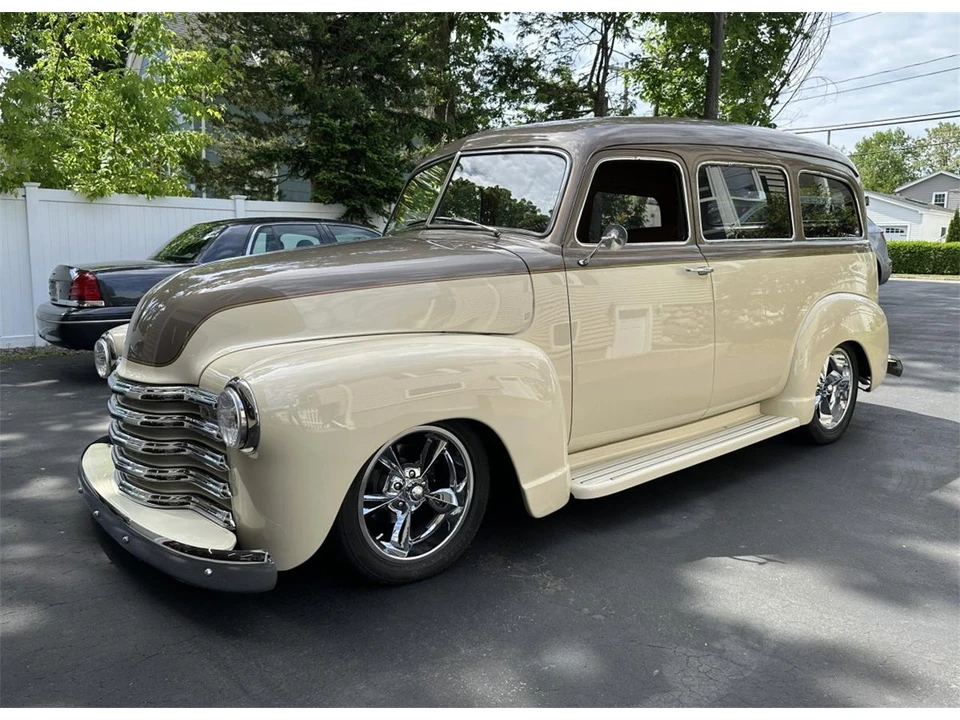 1949 Chevrolet Suburban 3rd Gen - Image 2 of 31