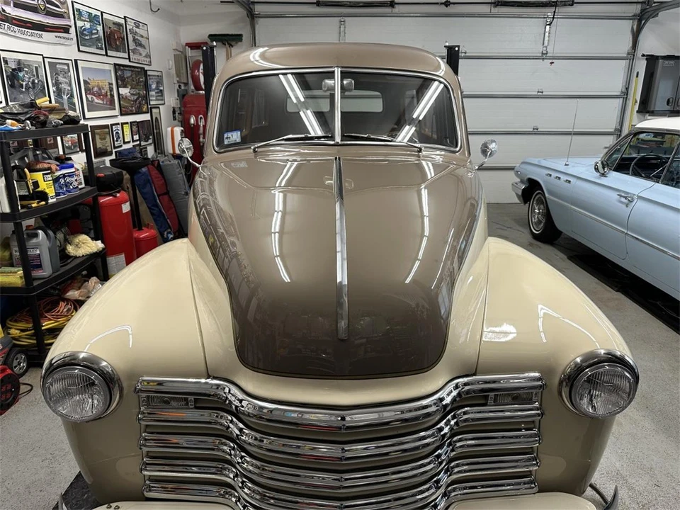 1949 Chevrolet Suburban 3rd Gen - Image 10 of 31