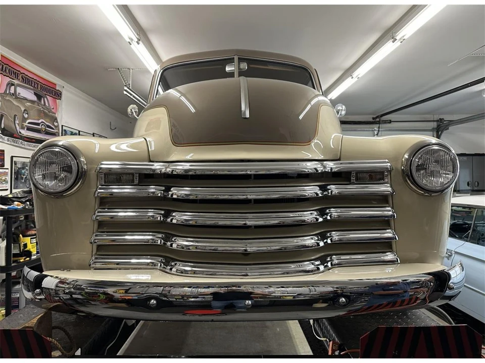 1949 Chevrolet Suburban 3rd Gen - Image 8 of 31