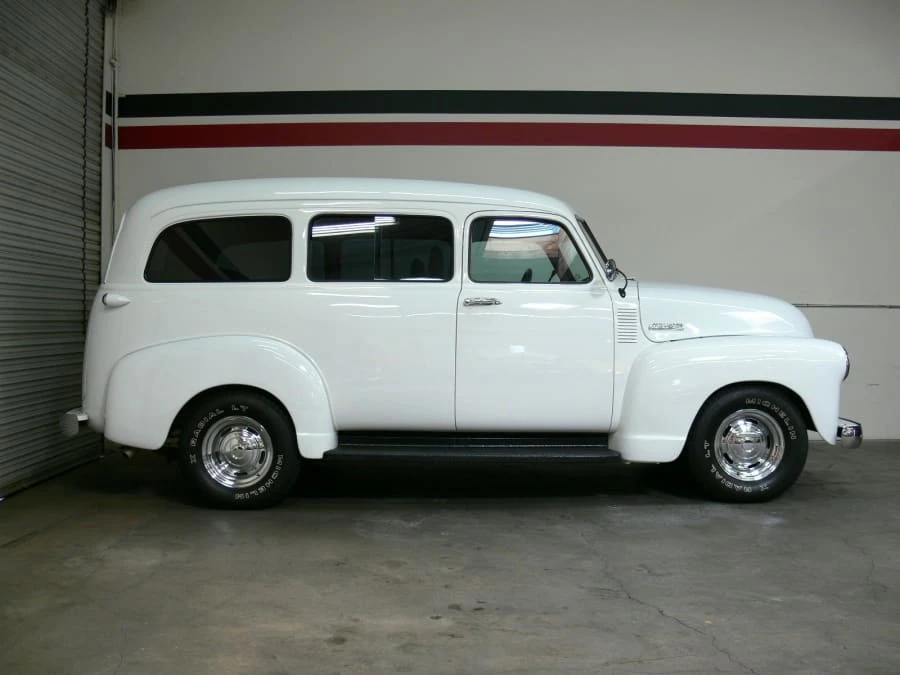 1949 Chevrolet Suburban 3rd Gen - Image 2 of 8