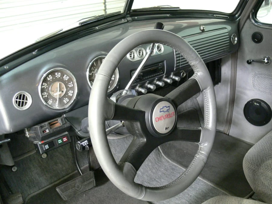 1949 Chevrolet Suburban 3rd Gen - Image 5 of 8