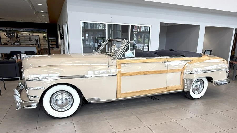 1949 Chrysler Town & Country - Image 8 of 22