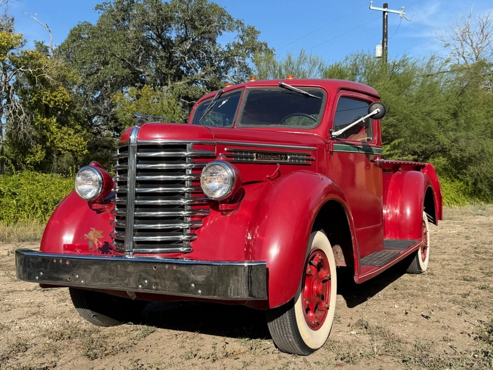 1949 Diamond T - Image 2 of 21
