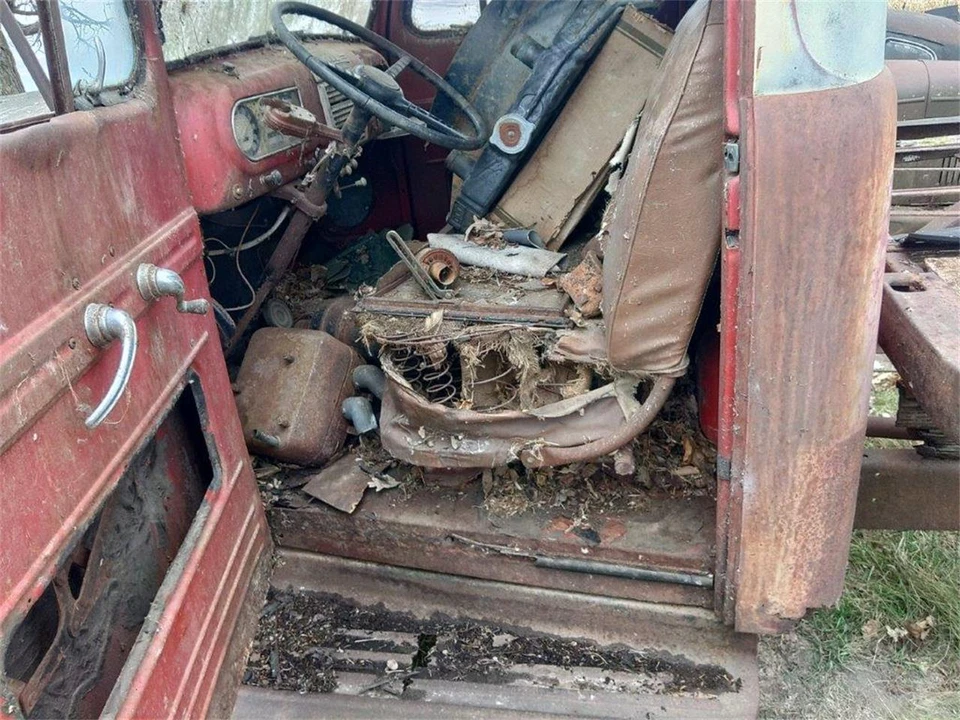 1949 Ford F-Series 1st Gen - Image 8 of 9