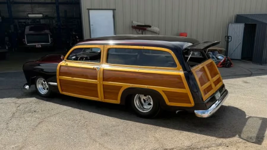 1949 Ford Country Squire - Image 9 of 20