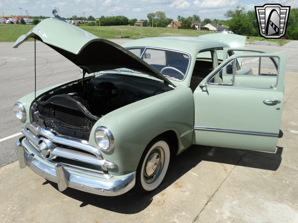 1949 Ford Customline - Image 12 of 21