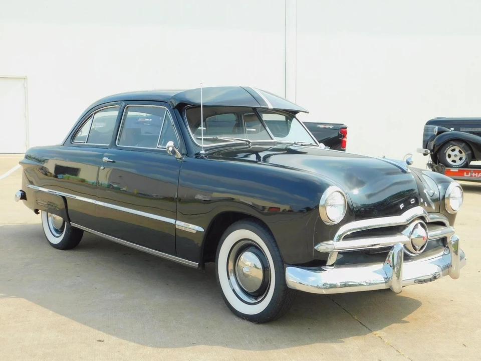 1949 Ford Customline - Image 13 of 21