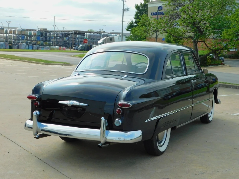 1949 Ford Customline - Image 10 of 12
