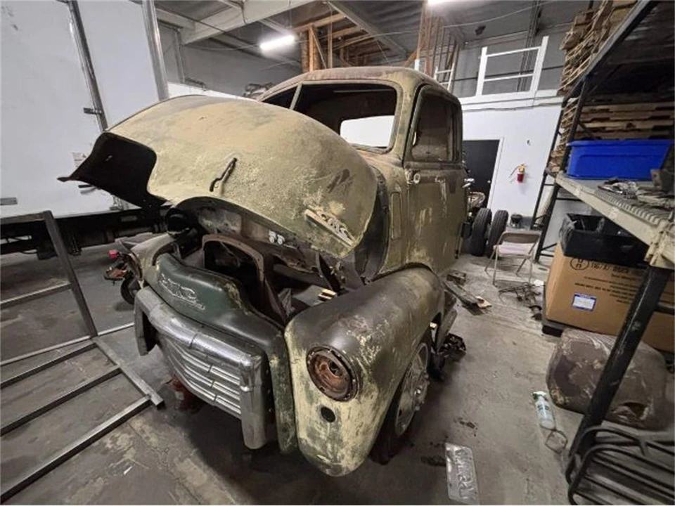 1949 GMC New Design - Image 5 of 10