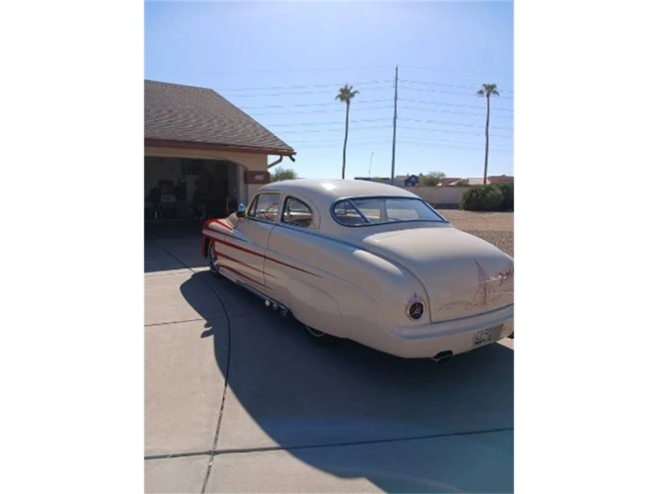1949 Lincoln Cosmopolitan - Image 5 of 11