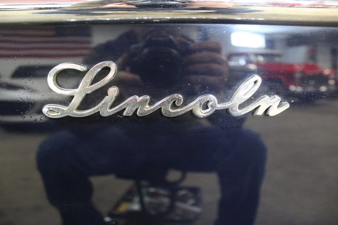 1949 Lincoln Cosmopolitan - Image 17 of 31